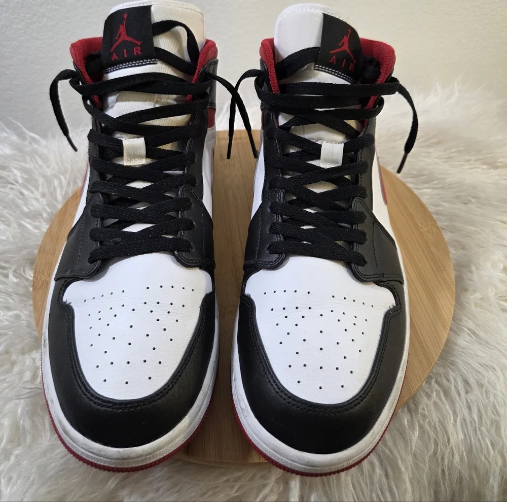 NIKE Air Jordan 1 Mid Bred Gym Red Black White Lace Up Sneakers 554724-122